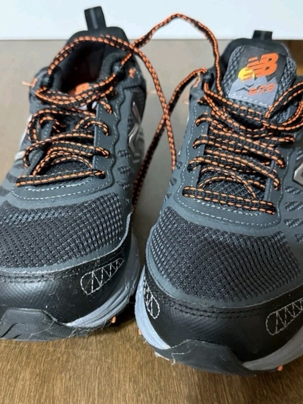 New Balance 573 Mens Sneakers 8.5 wide 2E Gray Black Athletic Trail Running Shoe